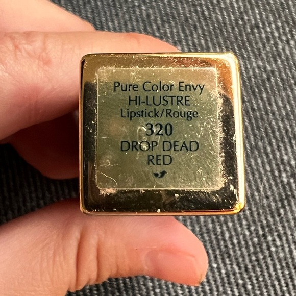Estee Lauder Pure Color Envy Hi-Lustre Light Sculpting Lipstick - Picture 4 of 5